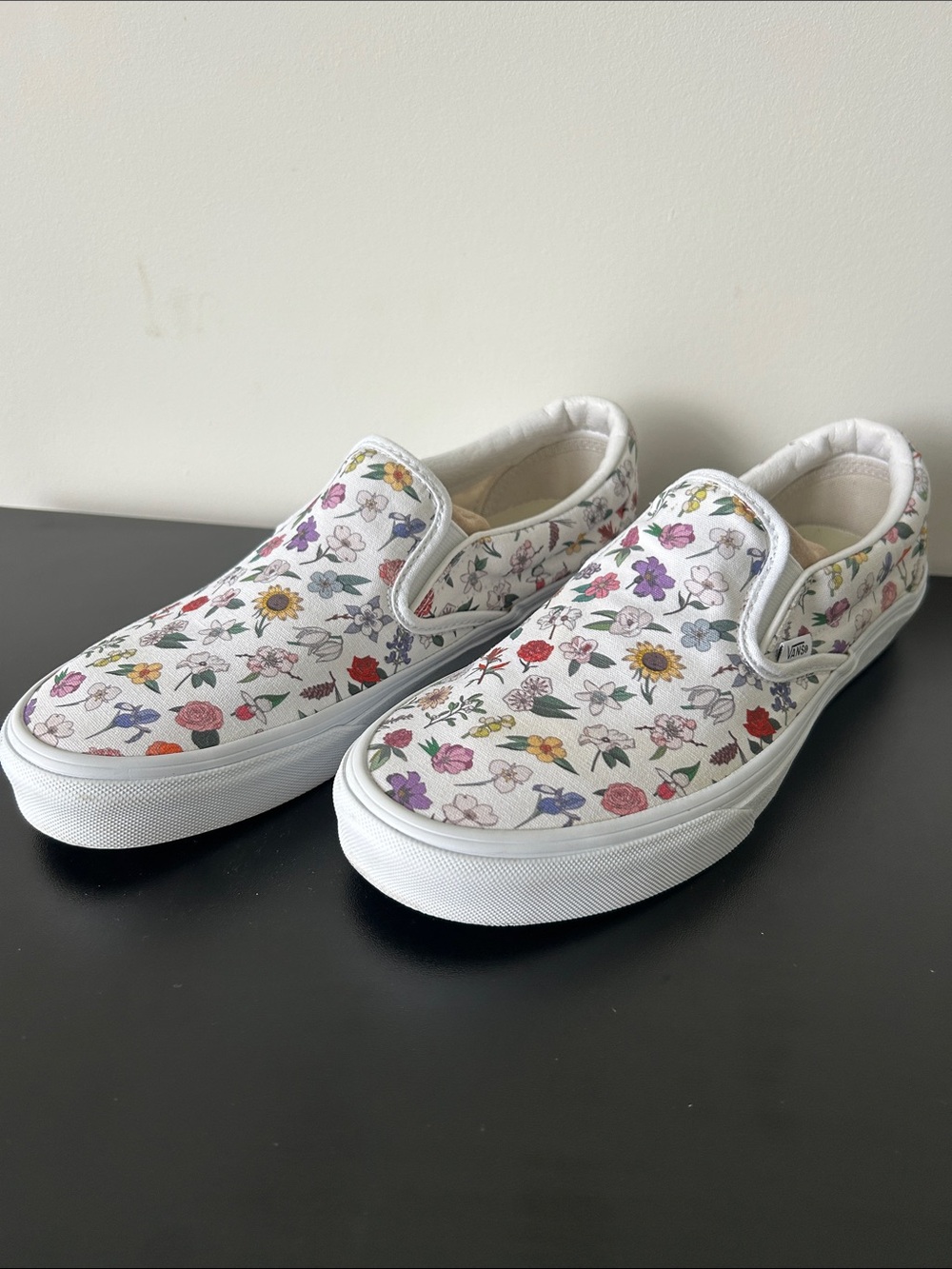 Vans Unisex Classic Slip-On Vintage Floral Marshmellow Platform Shoes